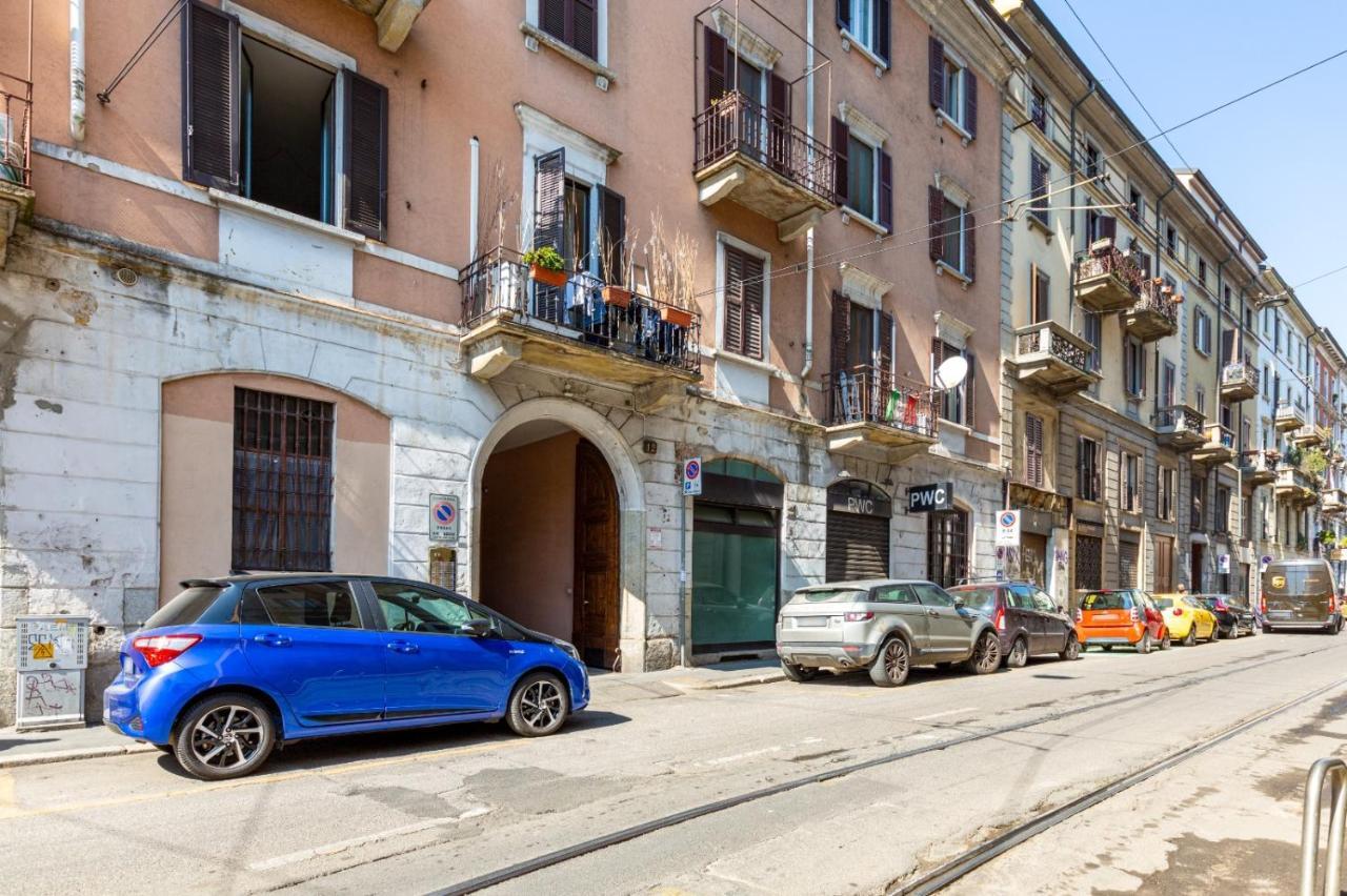 Porta Ticinese Colorful Apartment! ميلان المظهر الخارجي الصورة